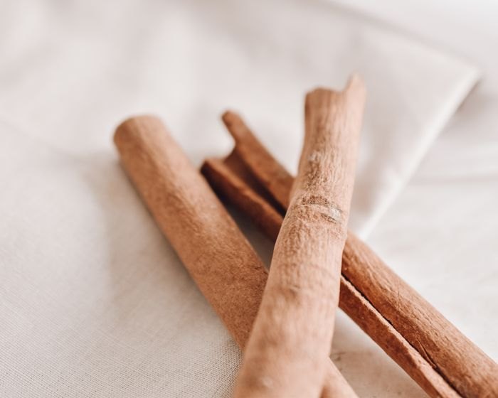 Cinnamon sticks